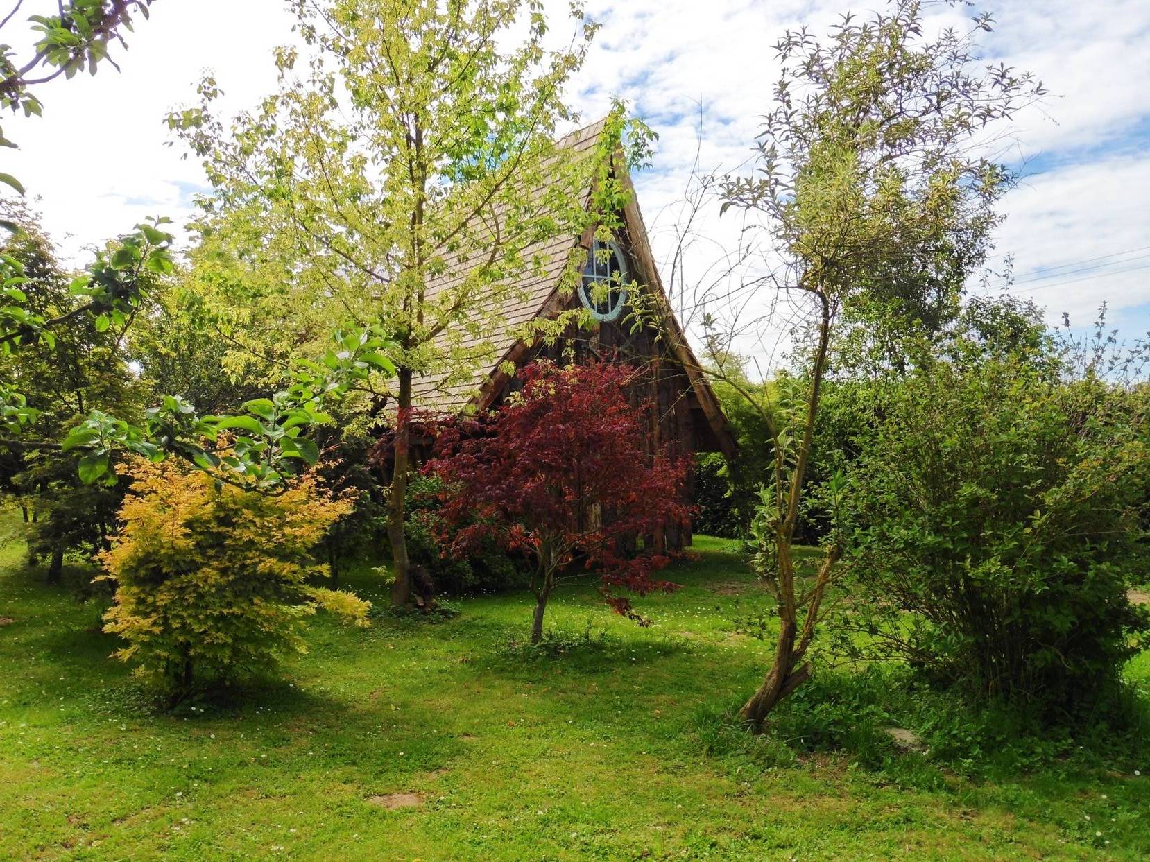 La Fée Oursinest : une cabane enchantée en Picardie